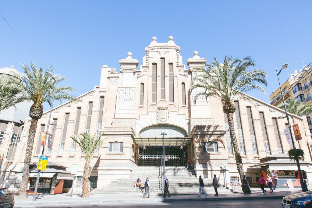 The Lucky Flats - Artilleros Alicante Bagian luar foto