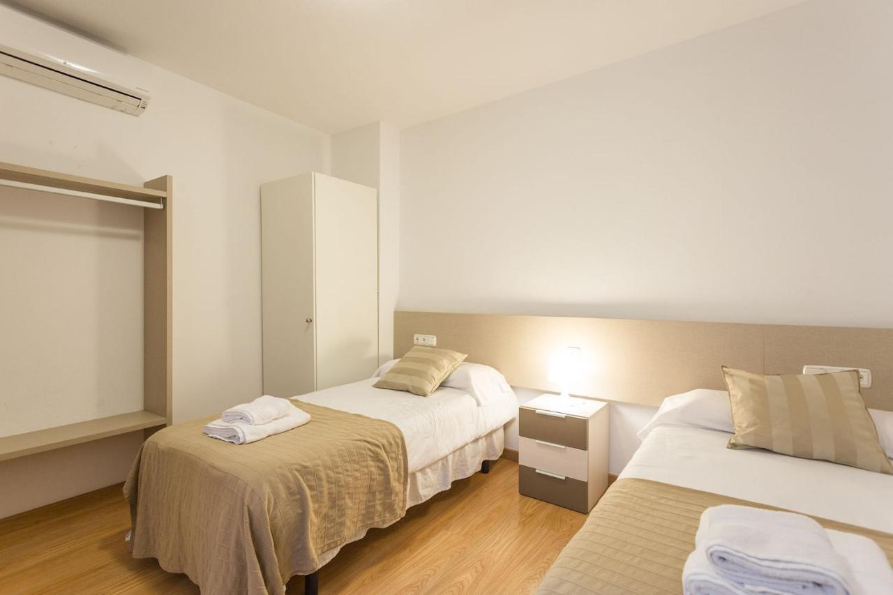 The Lucky Flats - Artilleros Alicante Bagian luar foto