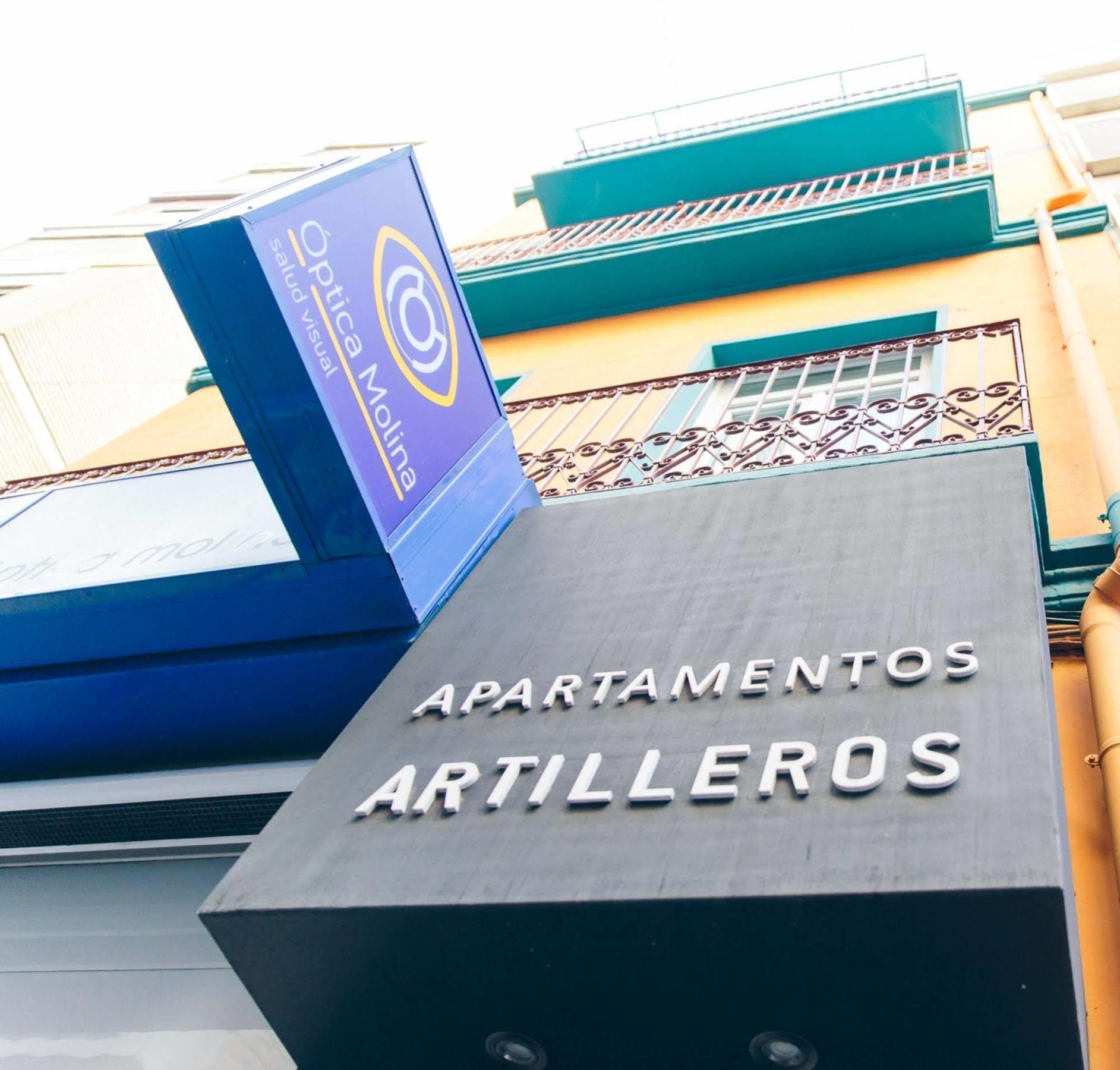 The Lucky Flats - Artilleros Alicante Bagian luar foto